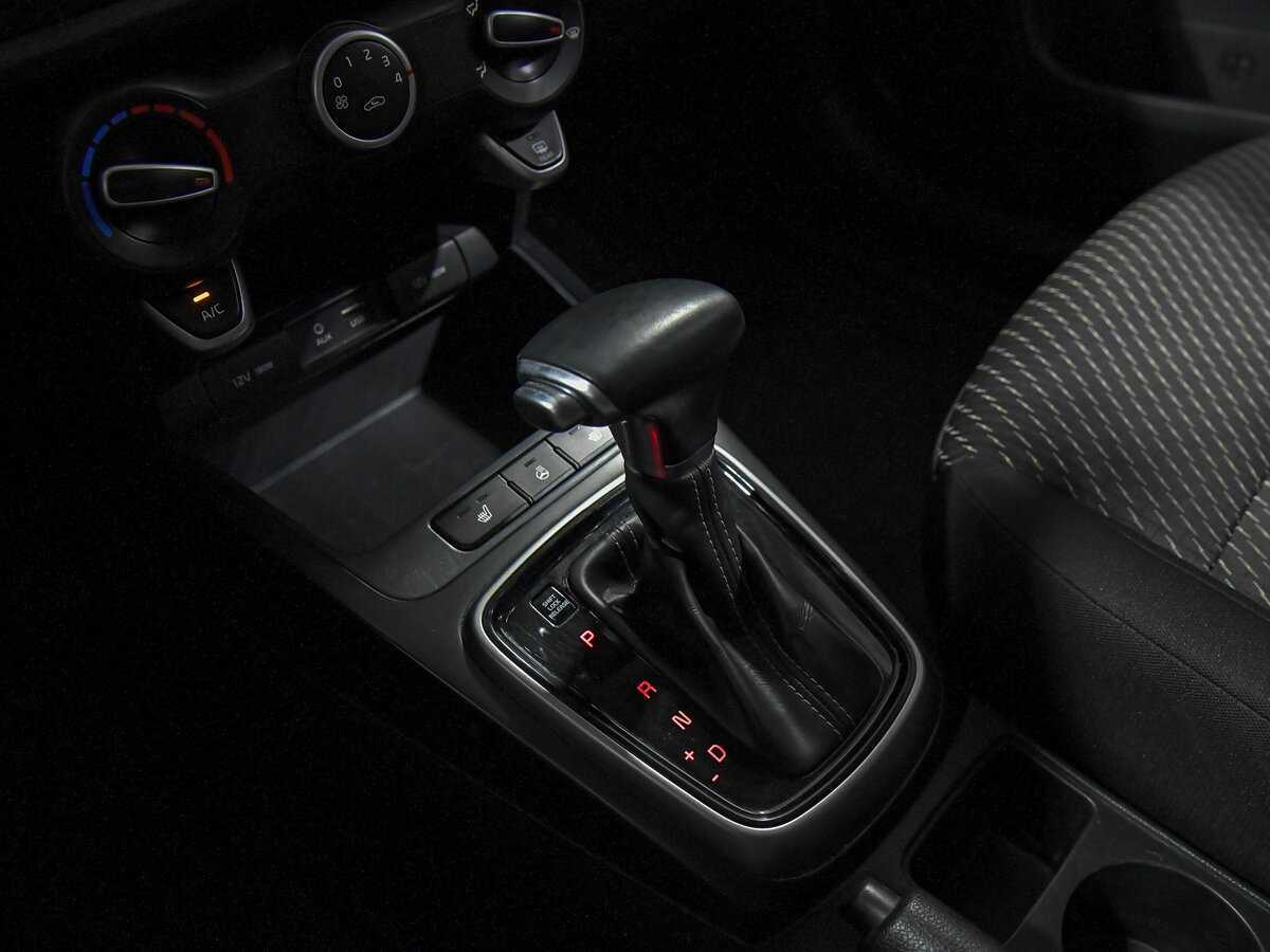 Kia Rio X-Line, 2018 Фото №11