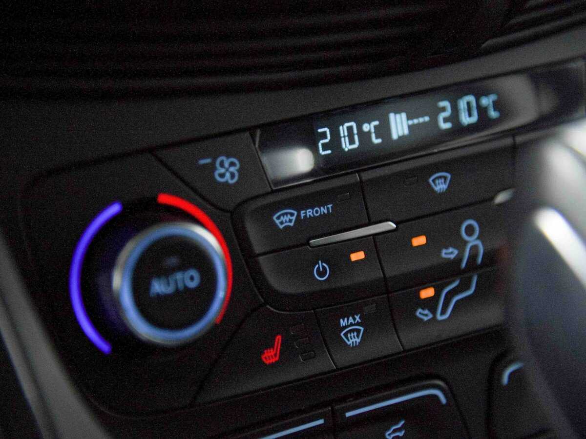 Ford Kuga, 2018 Фото №11