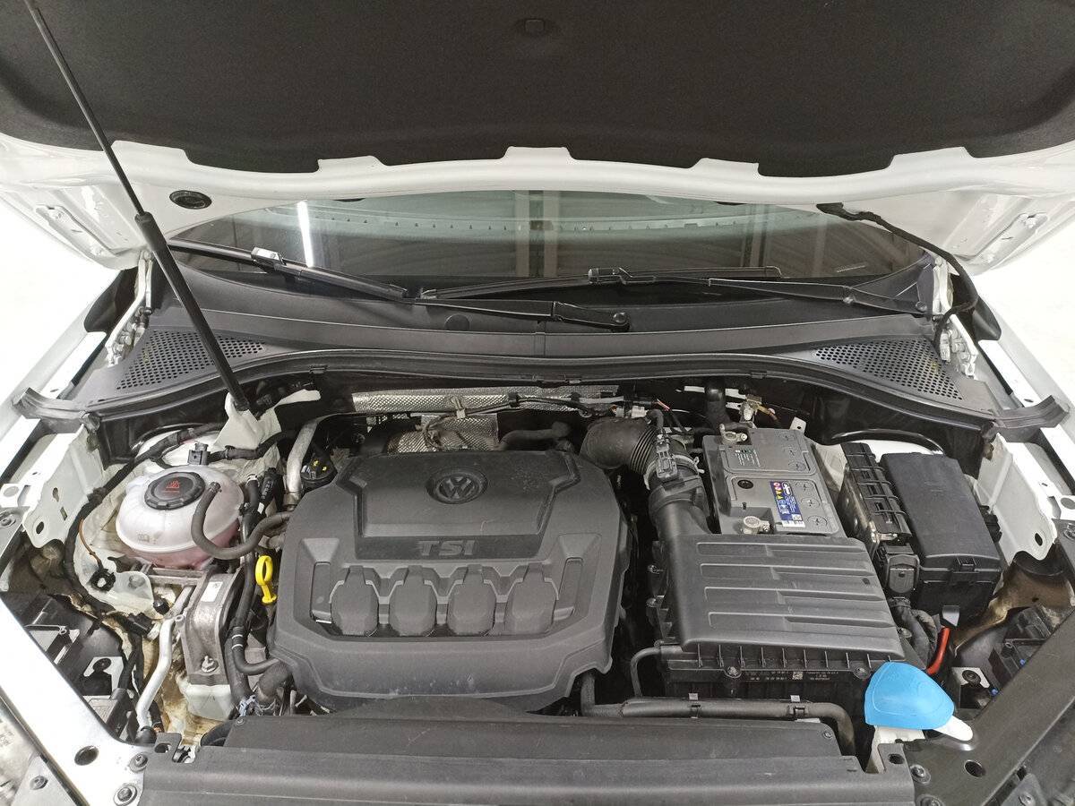 Volkswagen Tiguan, 2018 Фото №9