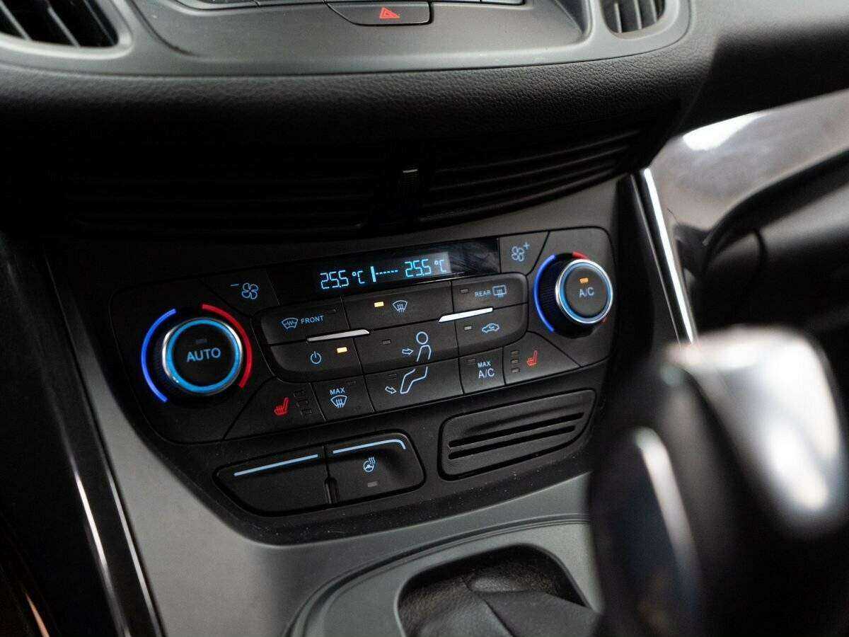 Ford Kuga, 2017 Фото №11