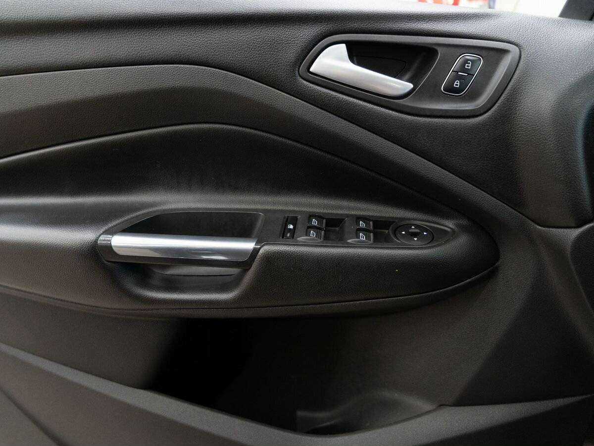 Ford Kuga, 2017 Фото №15