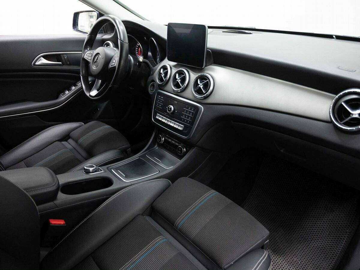 Mercedes-Benz CLA 200, 2018 Фото №11