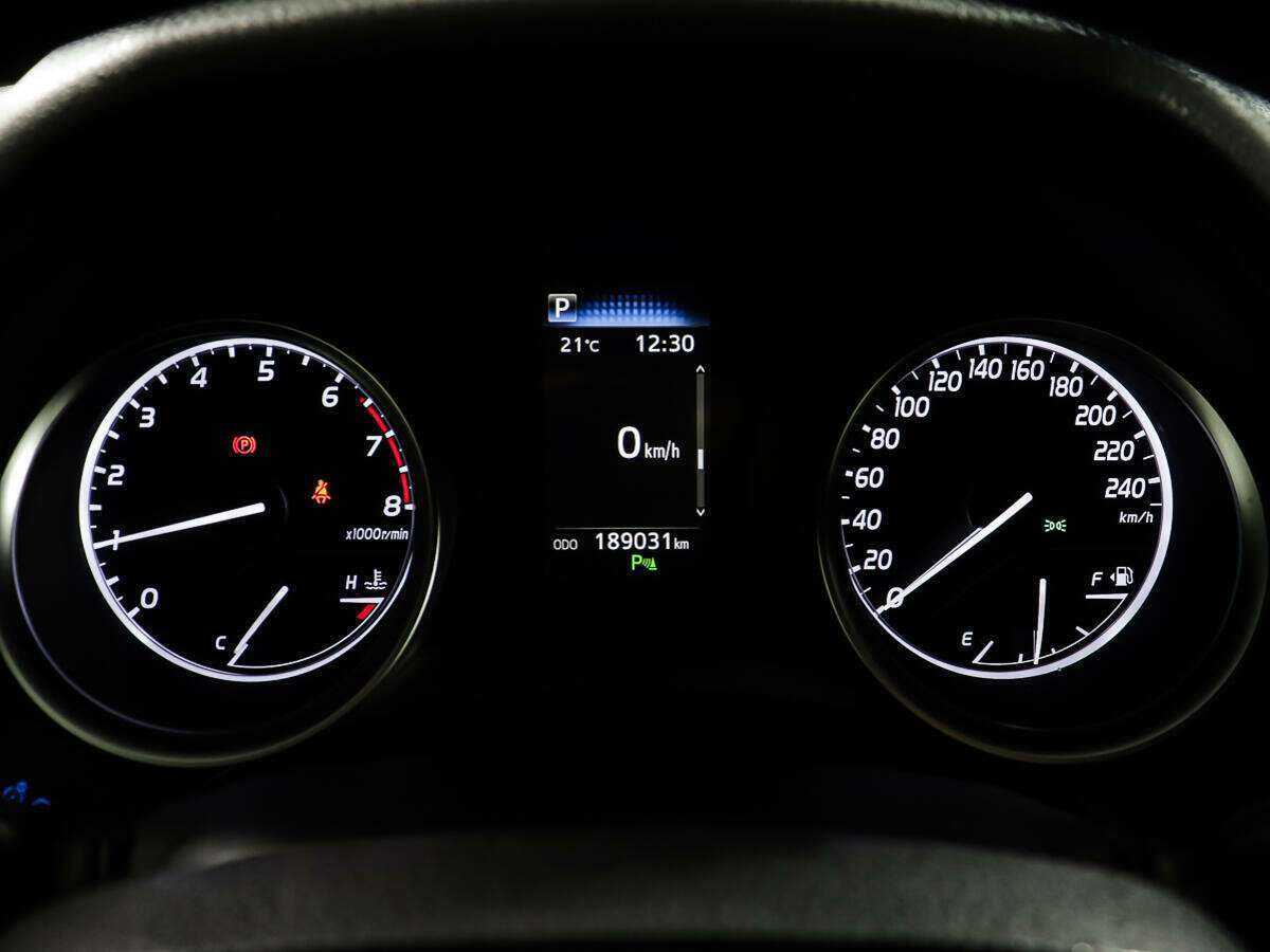 Toyota Camry, 2020 Фото №13