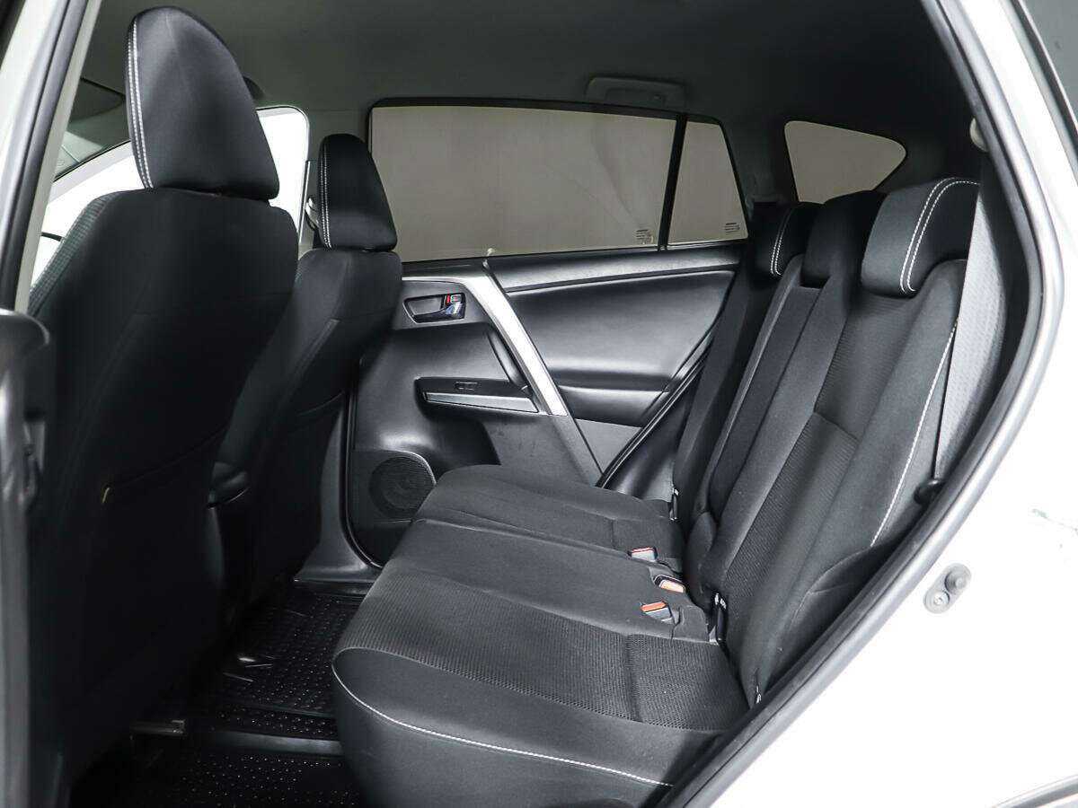 Toyota RAV4, 2019 Фото №10