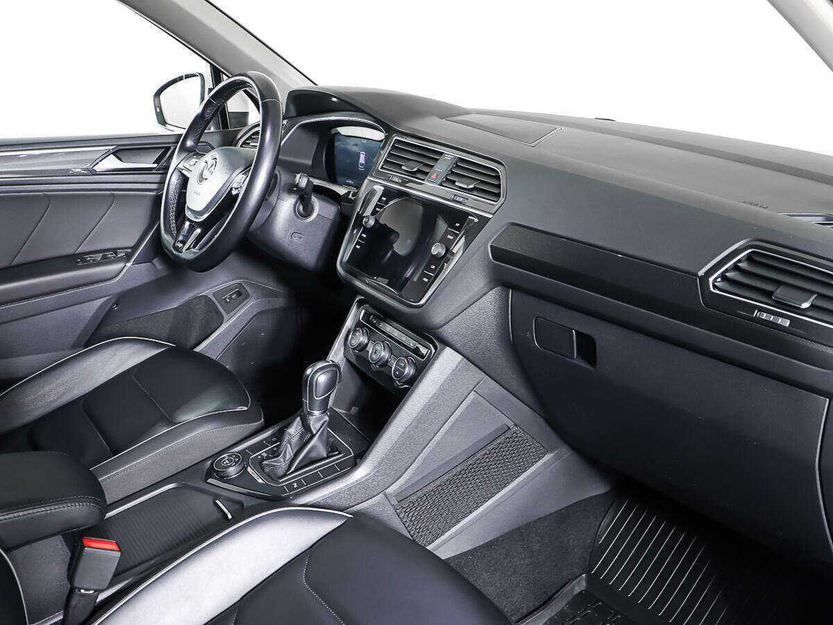 Volkswagen Tiguan, 2018 Фото №9