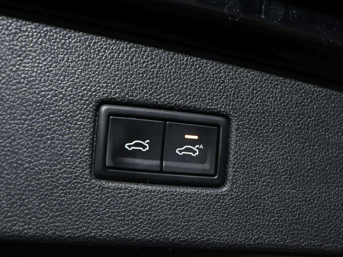 Volkswagen Tiguan, 2018 Фото №19