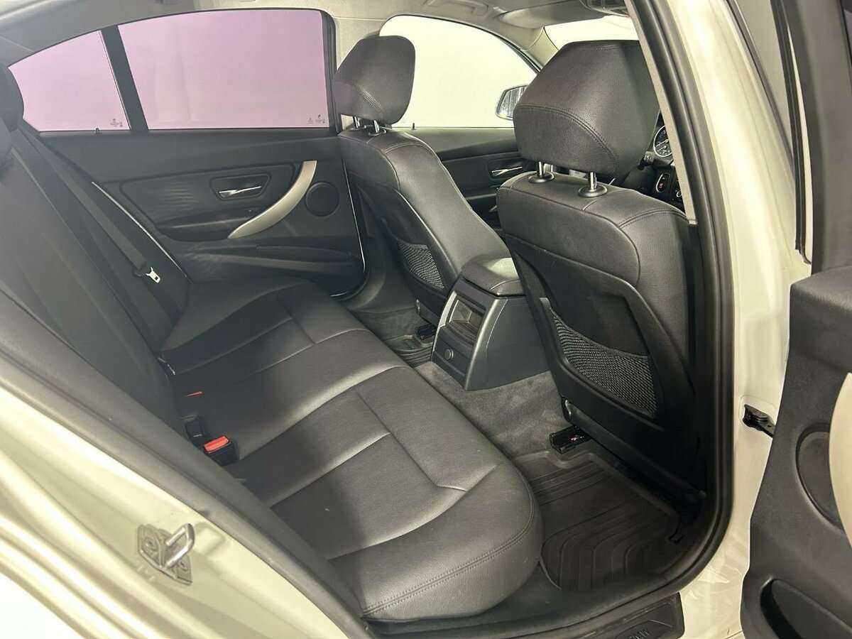 BMW 3 серии 320i, 2014 Фото №17