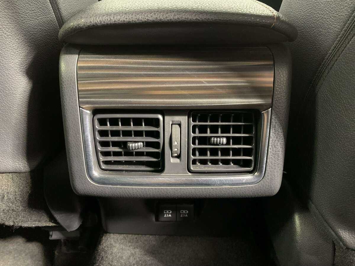 Toyota Camry, 2020 Фото №17