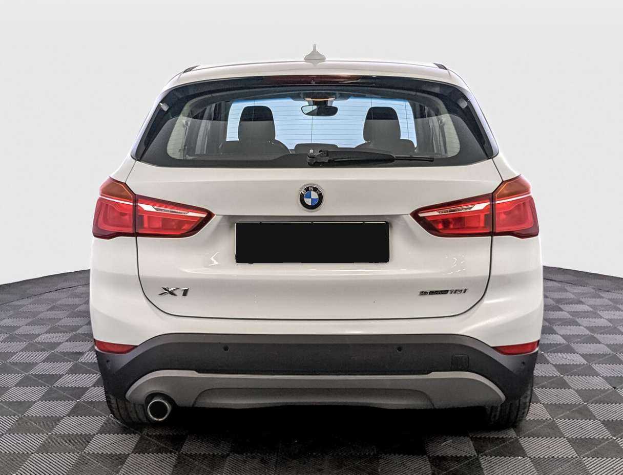 BMW X1 18i sDrive, 2019 Фото №6