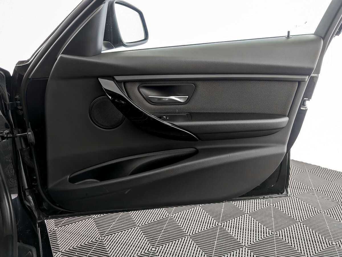 BMW 3 серии 318i, 2018 Фото №20