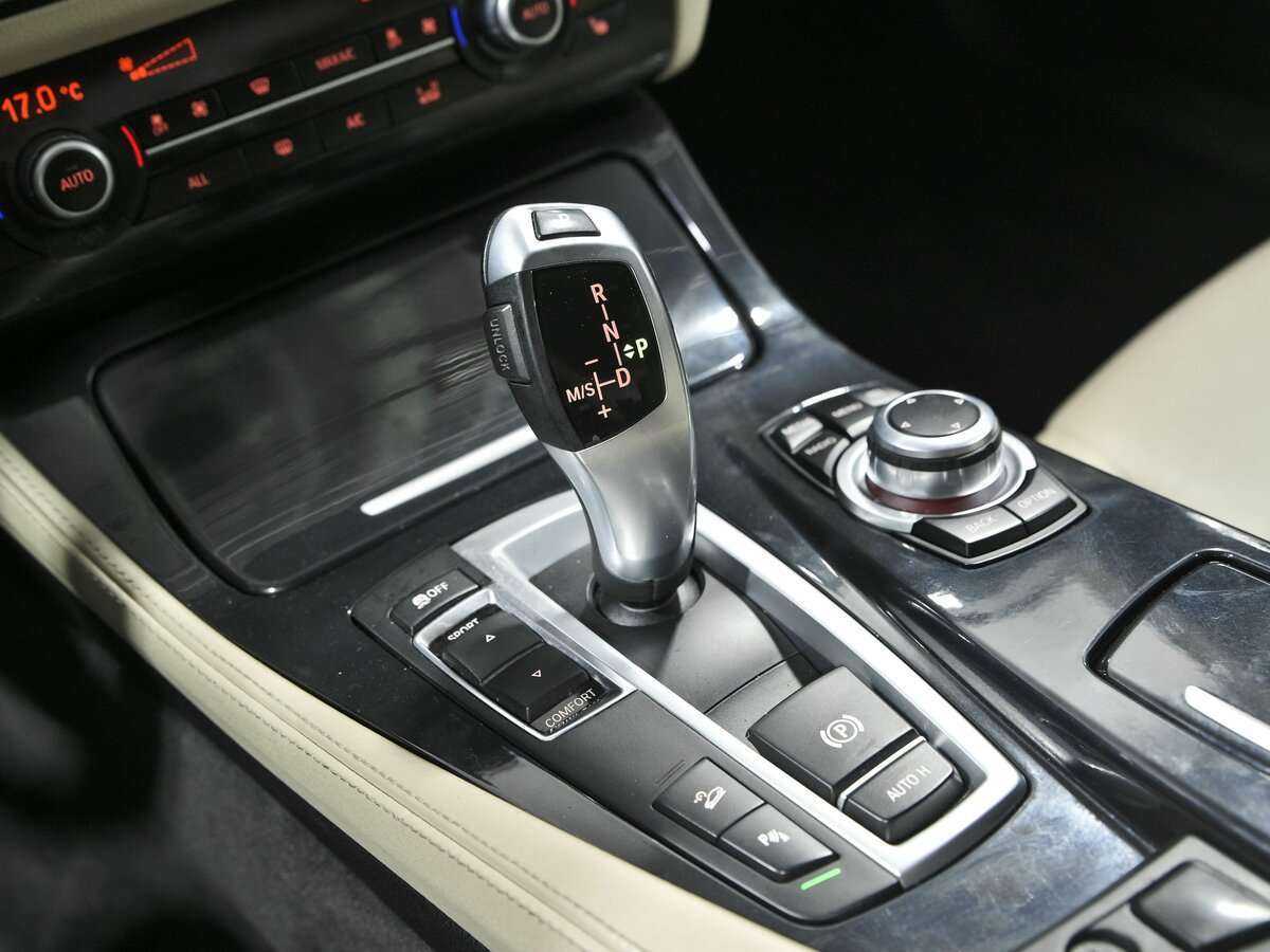 BMW 5 серии 525d xDrive, 2013 Фото №14