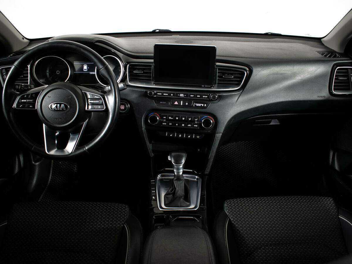 Kia Ceed, 2018 Фото №12