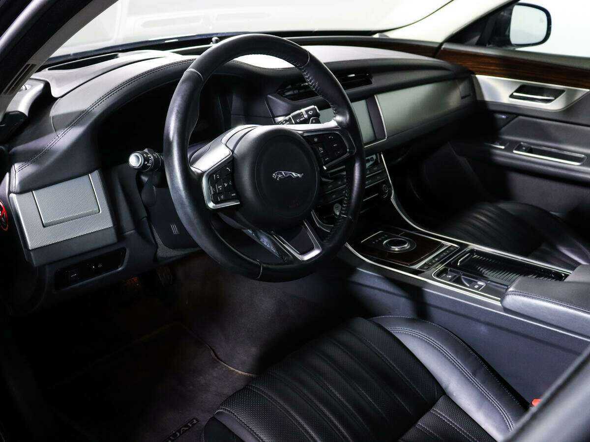 Jaguar XF, 2018 Фото №13