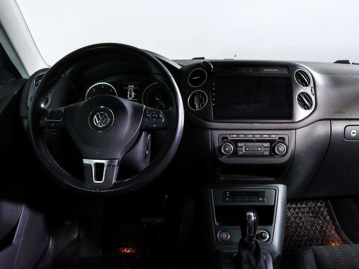 Volkswagen Tiguan, 2012 Фото №12
