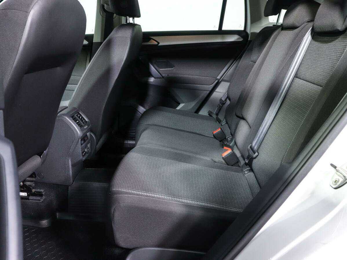 Volkswagen Tiguan, 2020 Фото №8