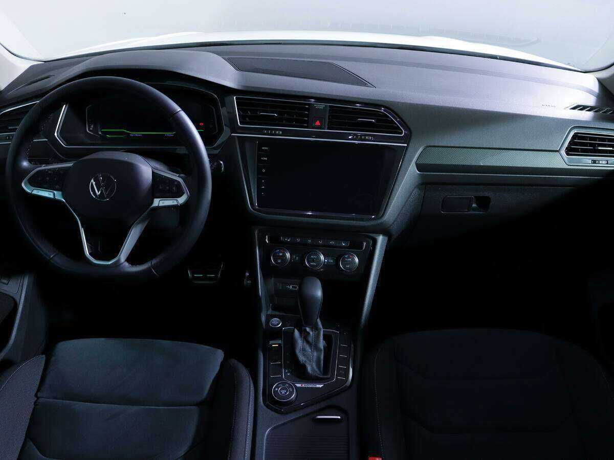 Volkswagen Tiguan, 2019 Фото №10