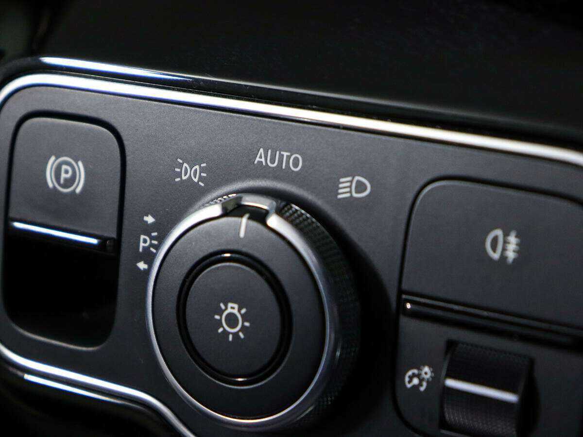 Mercedes-Benz A-Класс 200, 2020 Фото №18