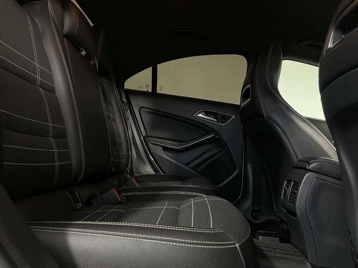Mercedes-Benz CLA 200, 2014 Фото №16