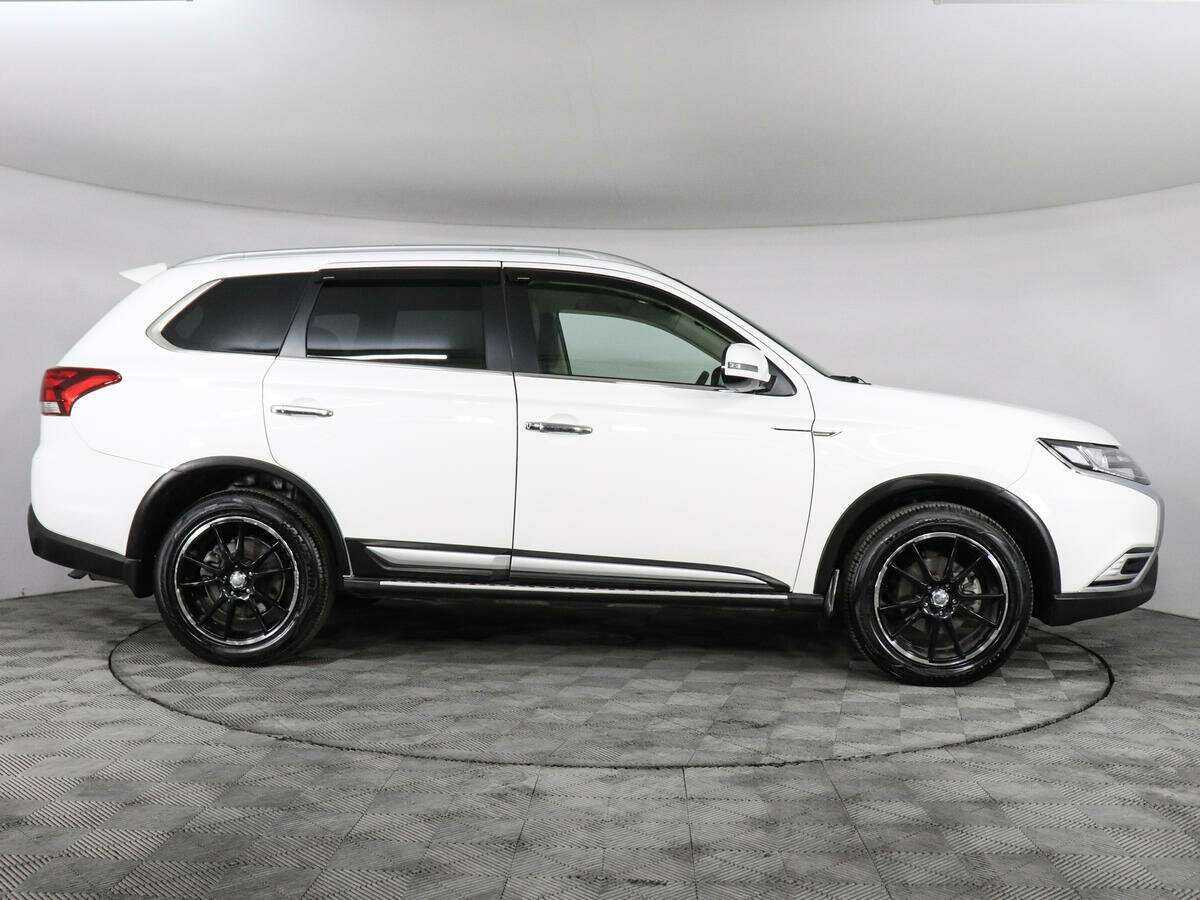 Mitsubishi Outlander, 2020 - 61 898 км. | Фото №4