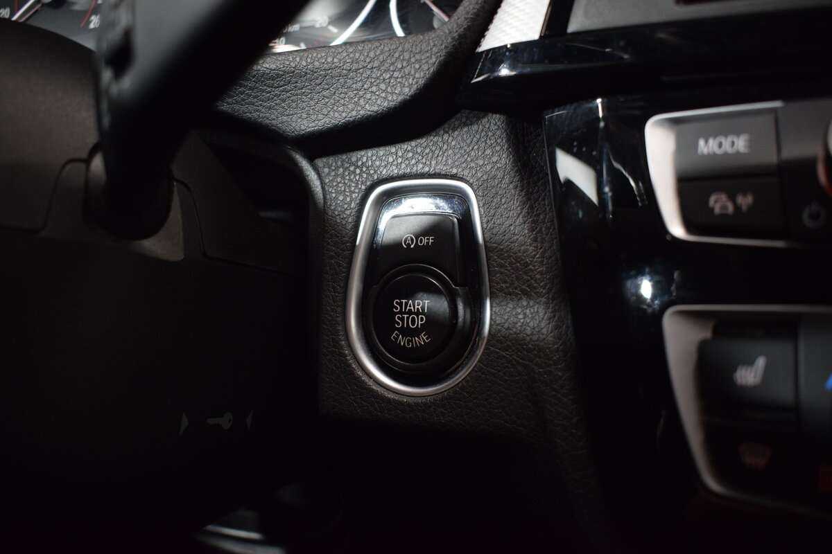 BMW 3 серии 320i xDrive, 2018 Фото №19