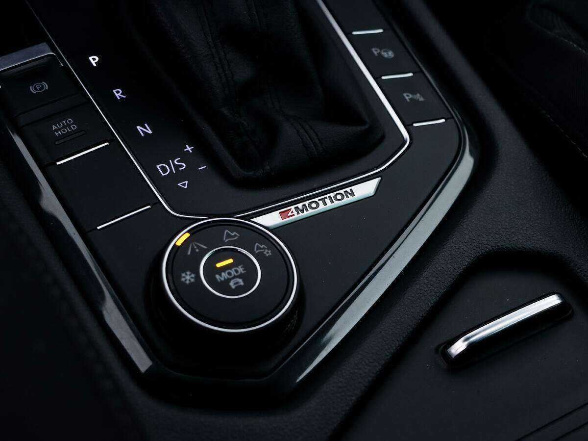 Volkswagen Tiguan, 2019 Фото №17
