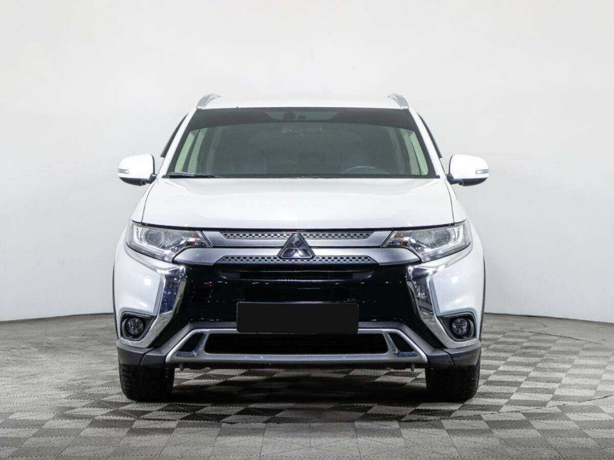 Mitsubishi Outlander, 2021 - 55 300 км. | Фото №2