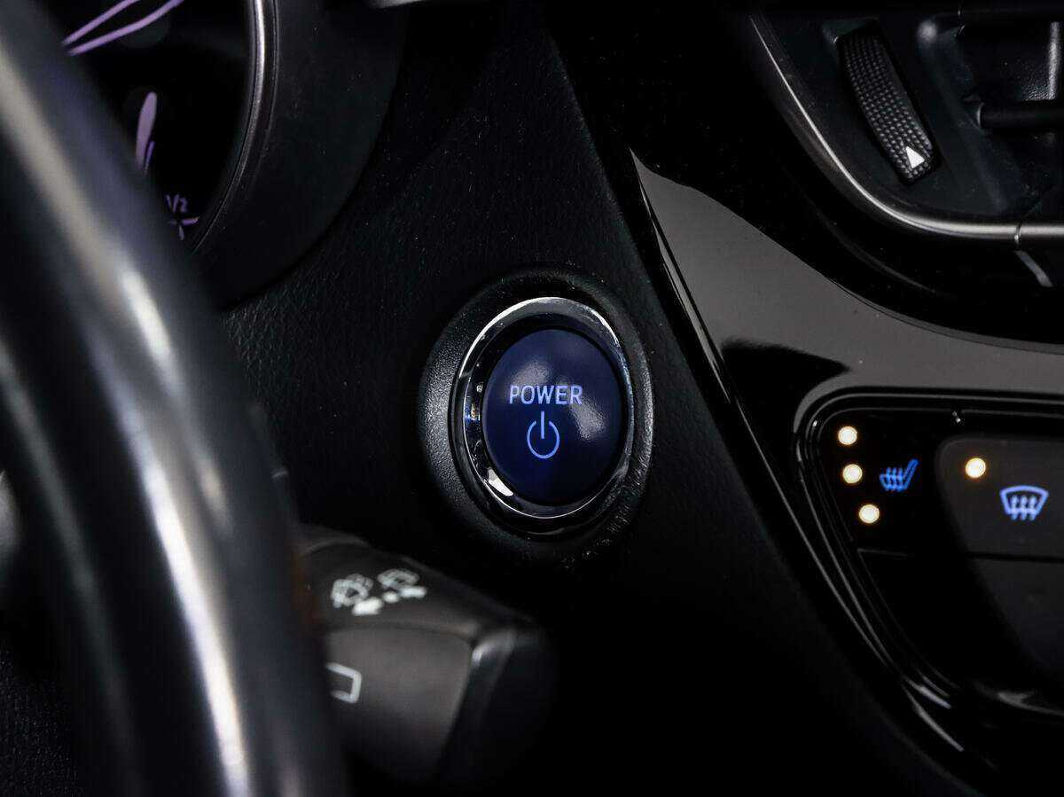 Toyota C-HR, 2018 Фото №22