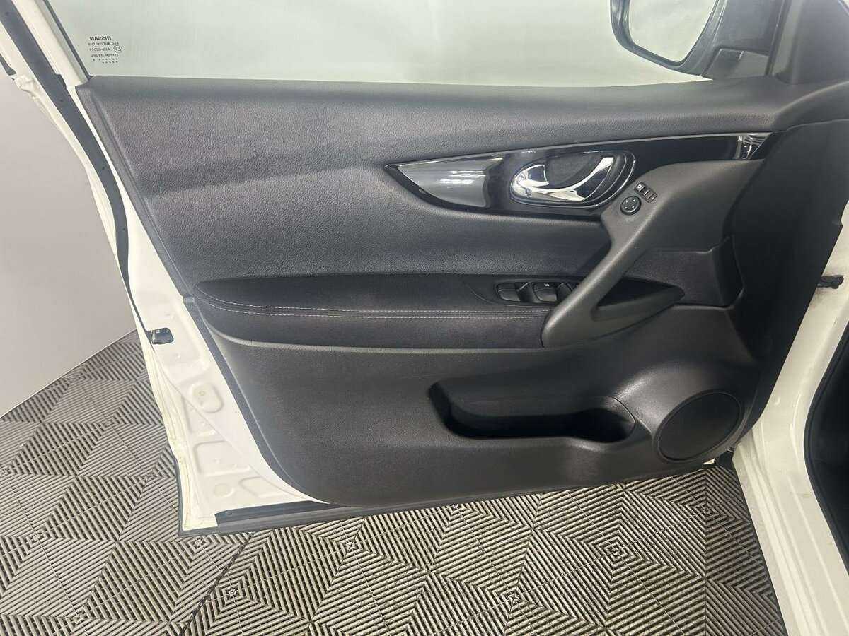 Nissan Qashqai, 2018 - 122 679 км. | Фото №8
