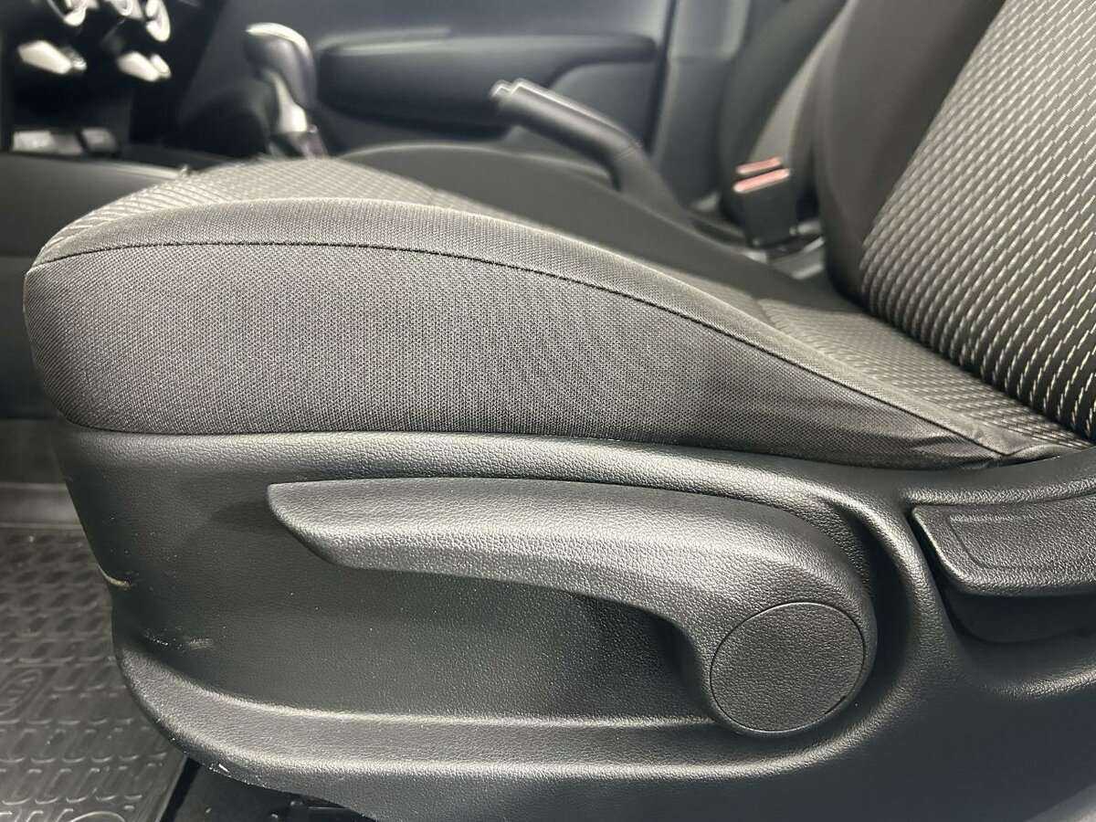 Kia Rio, 2018 Фото №10