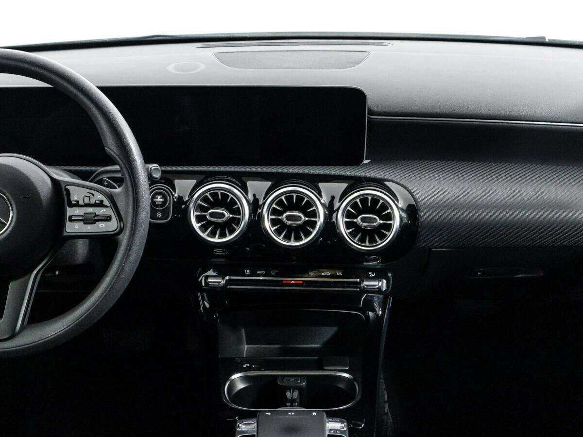 Mercedes-Benz A-Класс 200, 2018 Фото №14