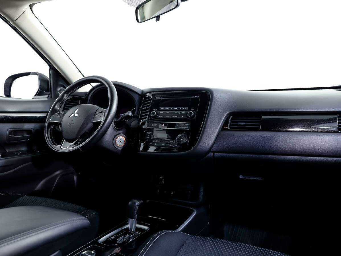 Mitsubishi Outlander, 2018 Фото №9