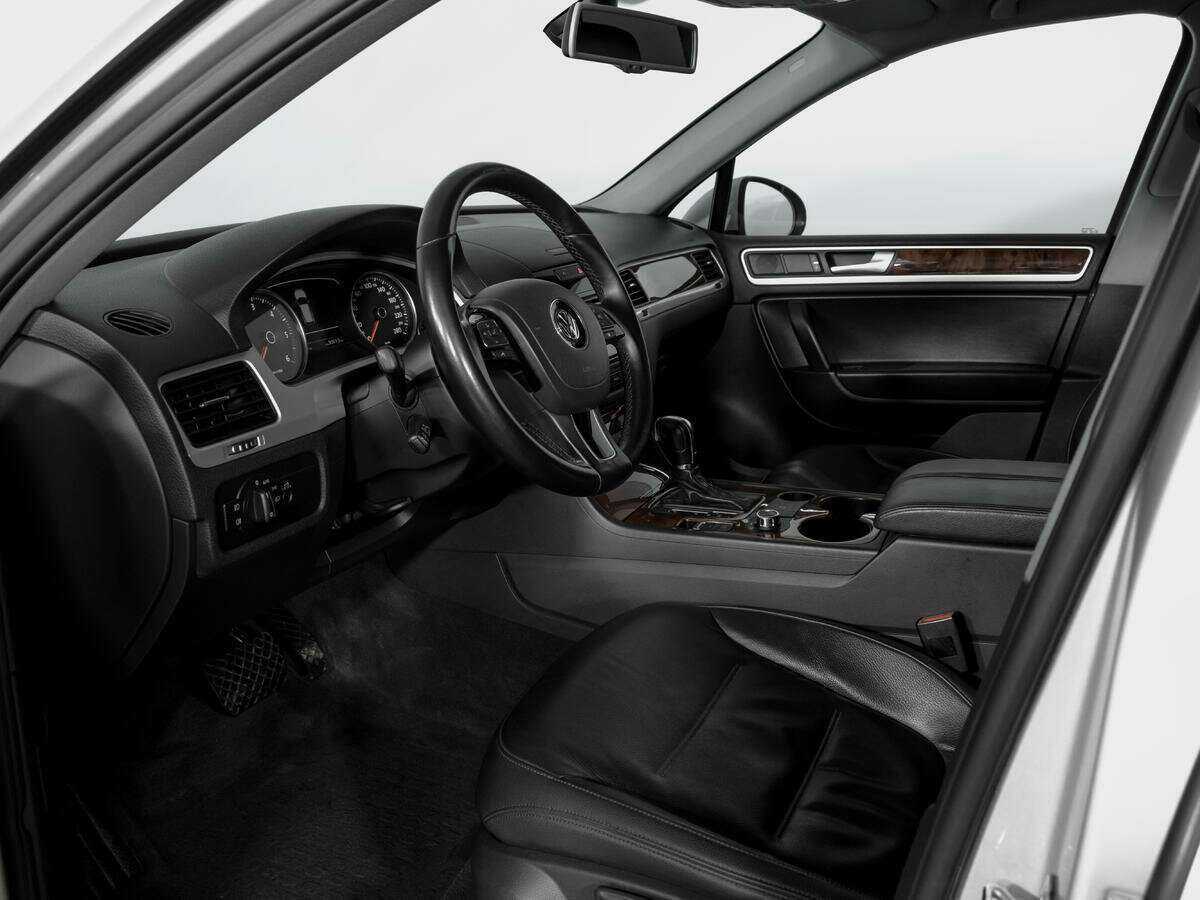 Volkswagen Touareg, 2012 Фото №14