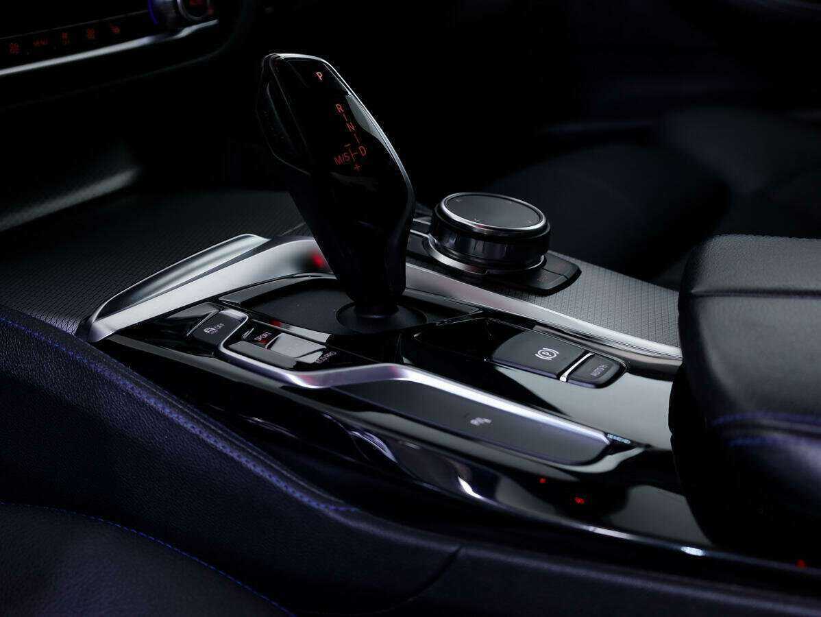 BMW 5 серии 520d xDrive, 2018 Фото №13