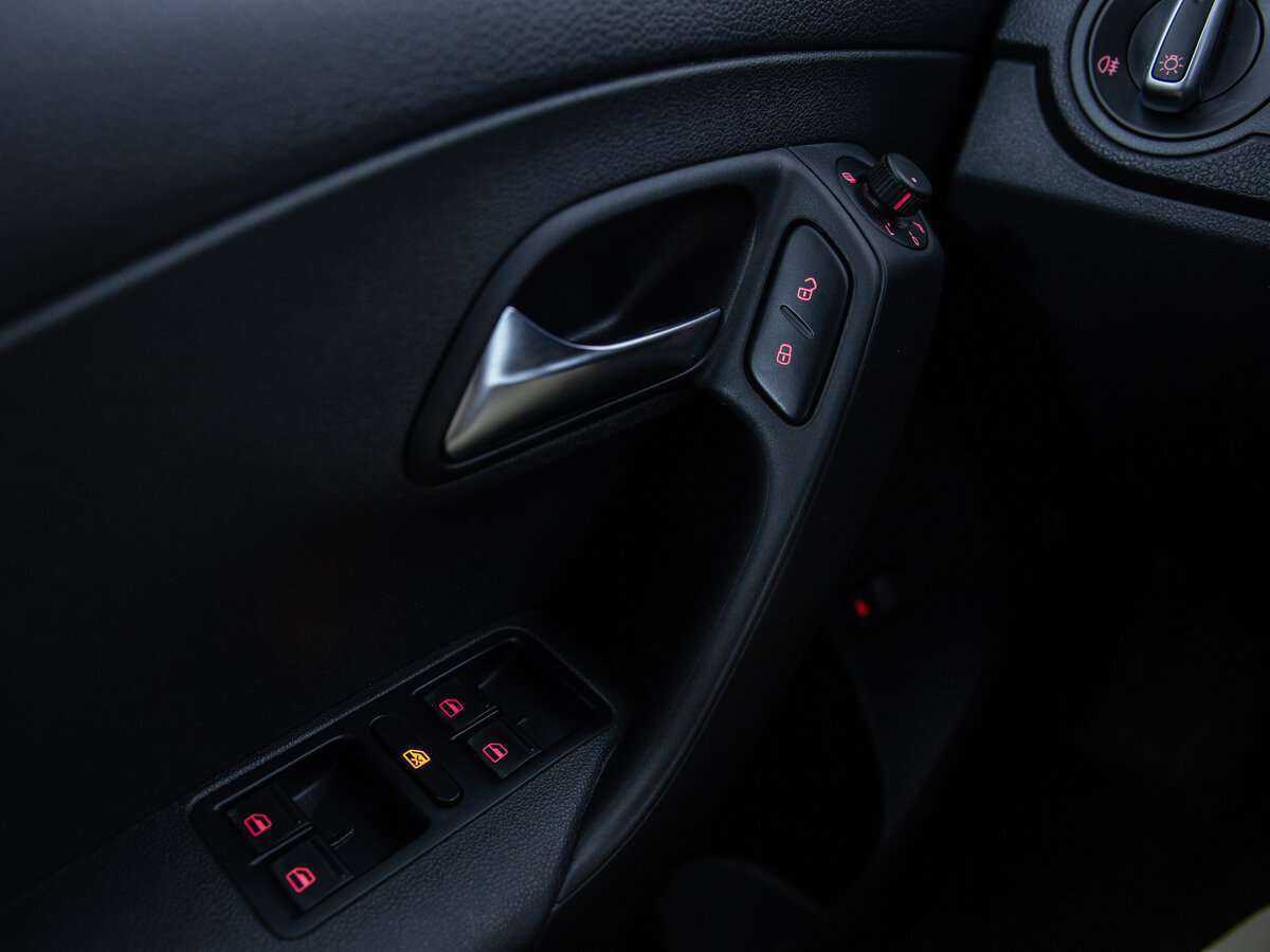 Volkswagen Polo, 2019 Фото №13