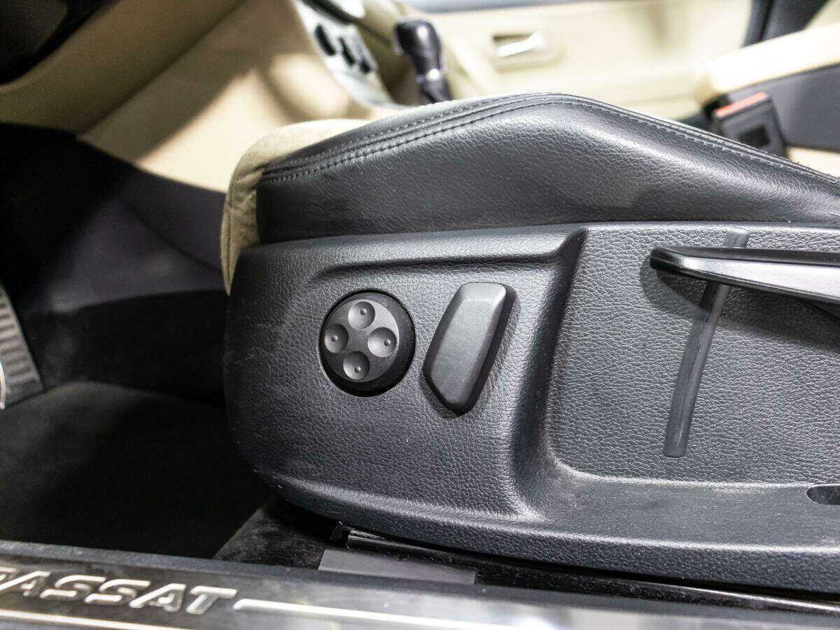 Volkswagen Passat CC, 2012 Фото №18