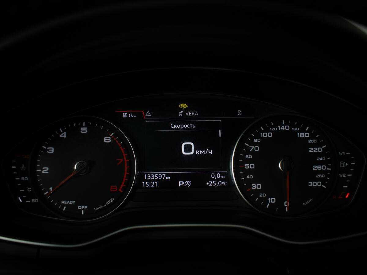 Audi A4, 2017 Фото №11