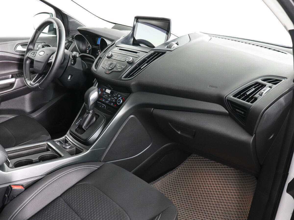 Ford Kuga, 2017 Фото №10