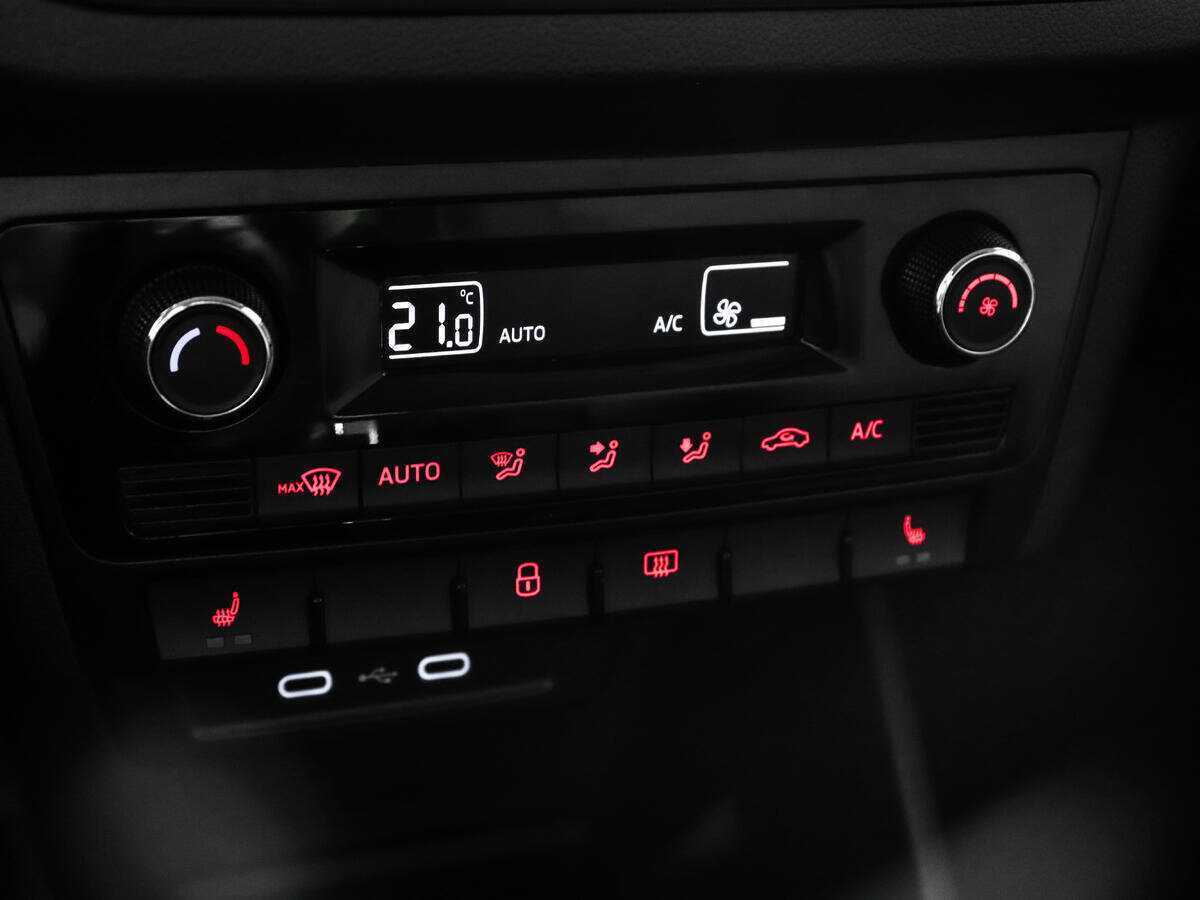 Volkswagen Polo, 2020 Фото №13