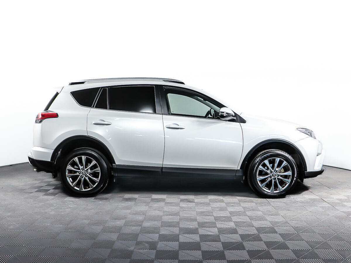 Toyota RAV4, 2018 - 93 800 км. | Фото №4