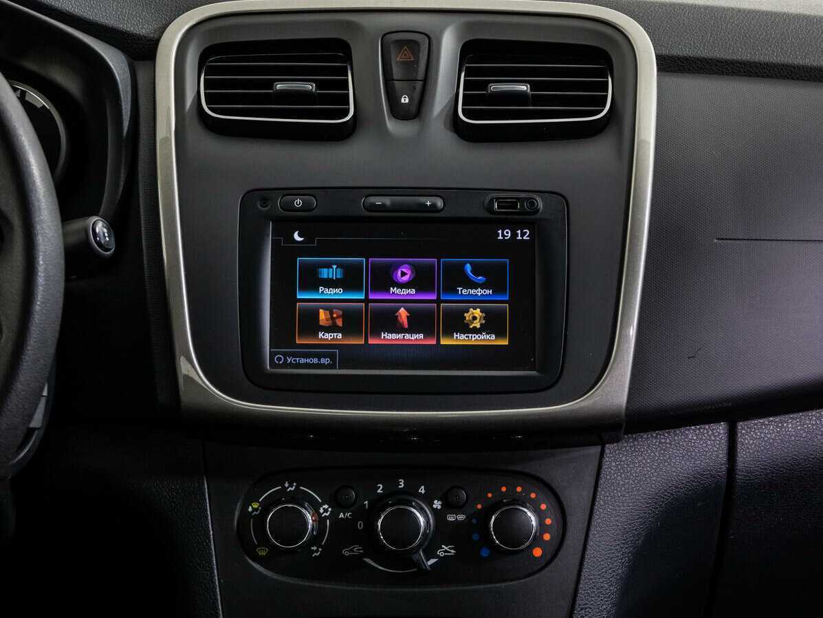 Renault Logan, 2019 Фото №14