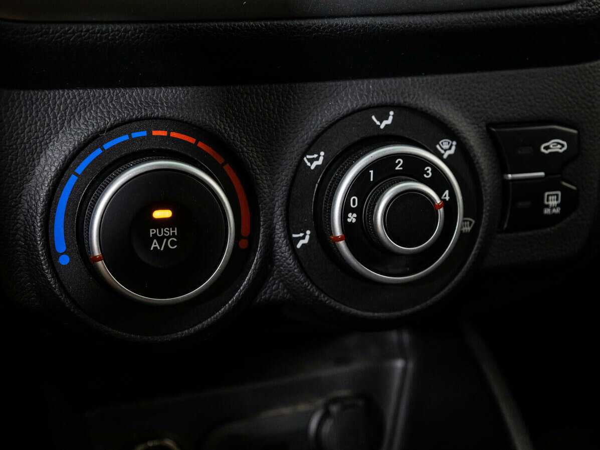 Kia Rio, 2014 Фото №14