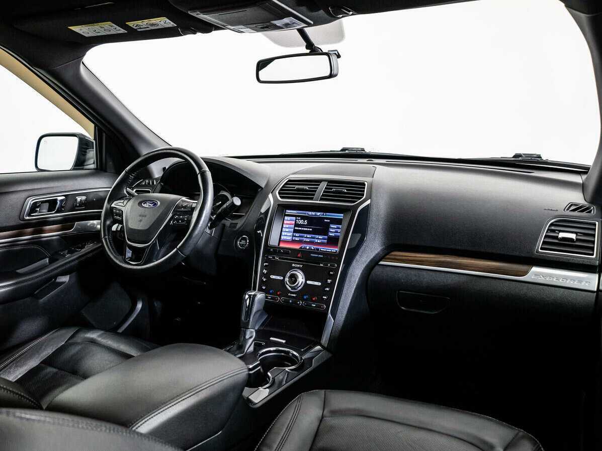 Ford Explorer, 2016 Фото №9