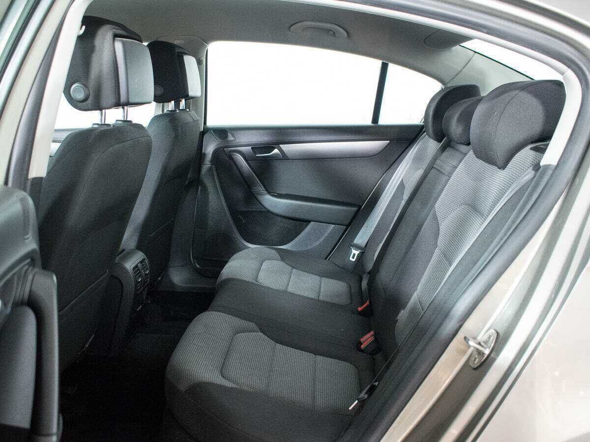 Volkswagen Passat, 2012 Фото №10