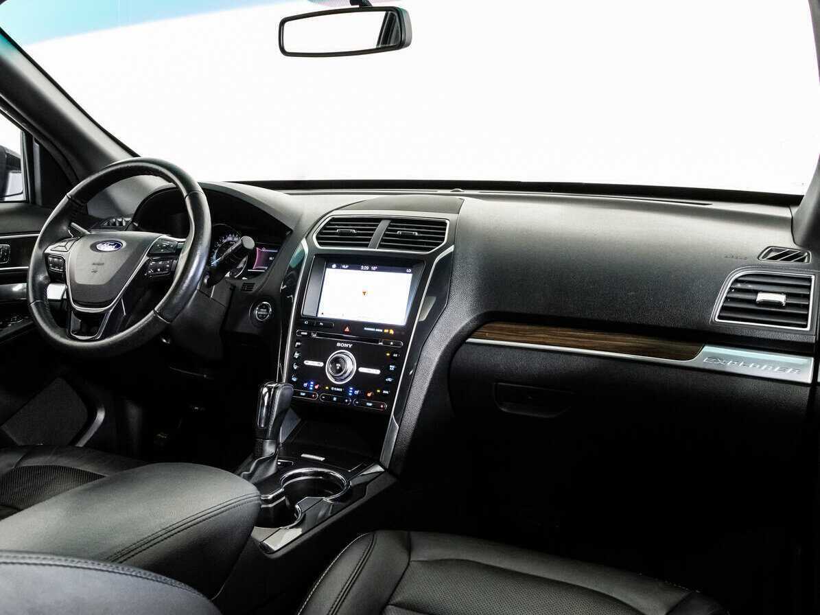 Ford Explorer, 2016 Фото №7