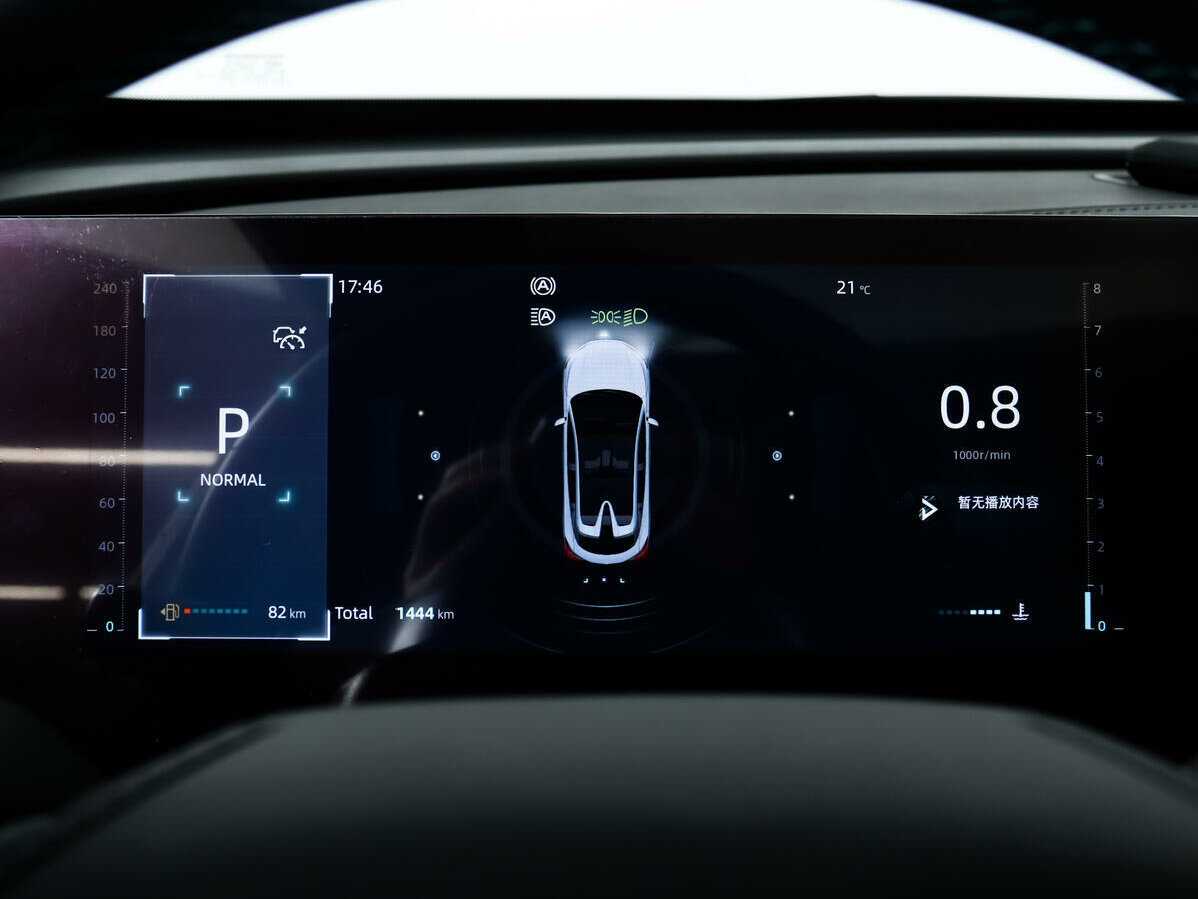 Changan UNI-T, 2023 Фото №8