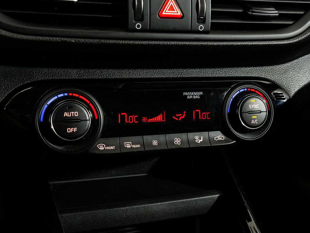 Kia Cerato, 2019 Фото №16