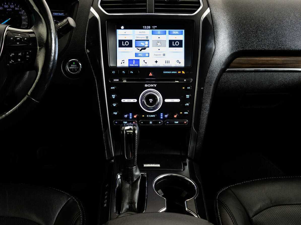 Ford Explorer, 2017 Фото №10