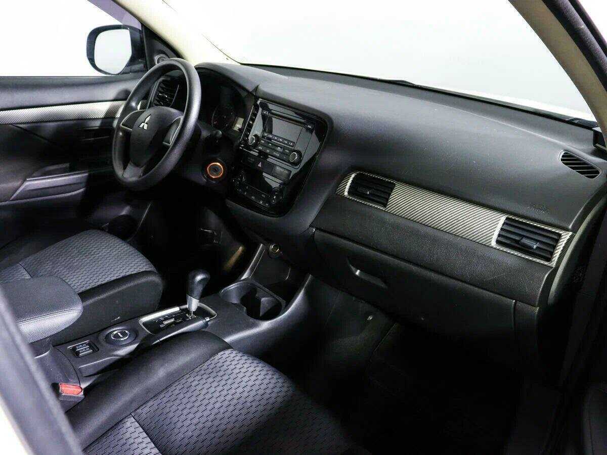 Mitsubishi Outlander, 2012 Фото №8