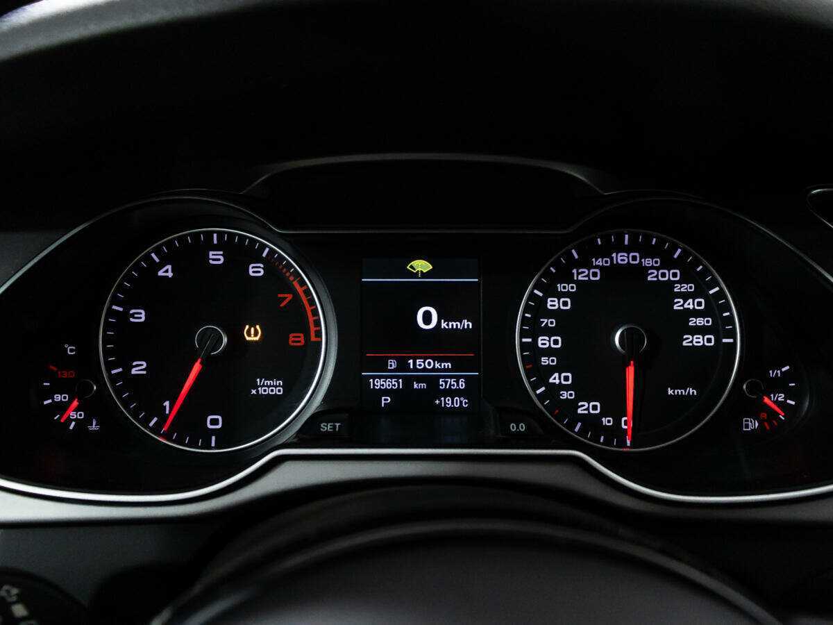 Audi A4, 2013 Фото №12