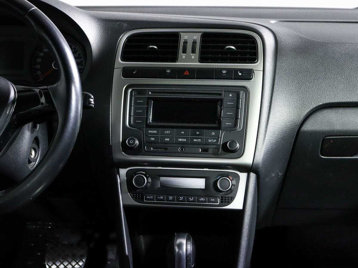 Volkswagen Polo, 2016 Фото №13